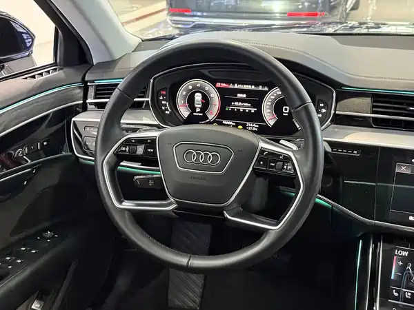 Audi A8 2022