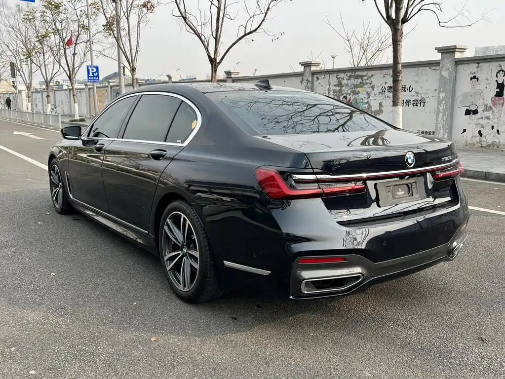 BMW 7 Series 2021 — фото 19