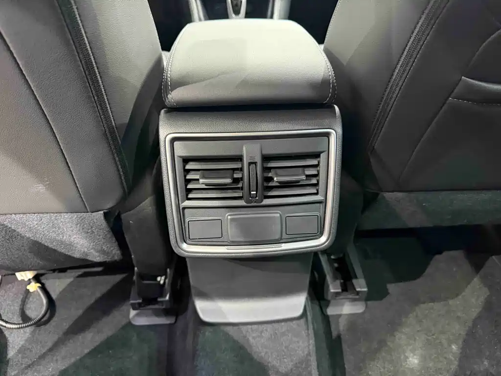 Subaru Forester 2024 — фото 15