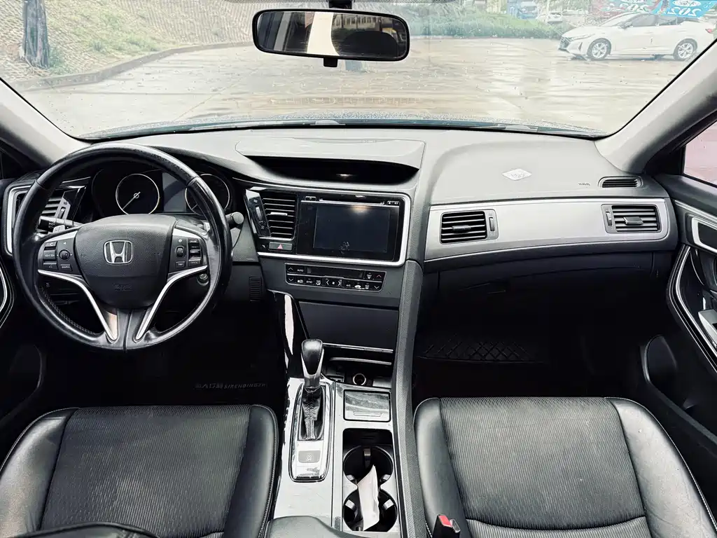 Honda Spirior 2018 — фото 25