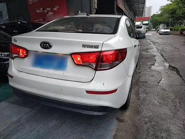 Kia K2 2015
