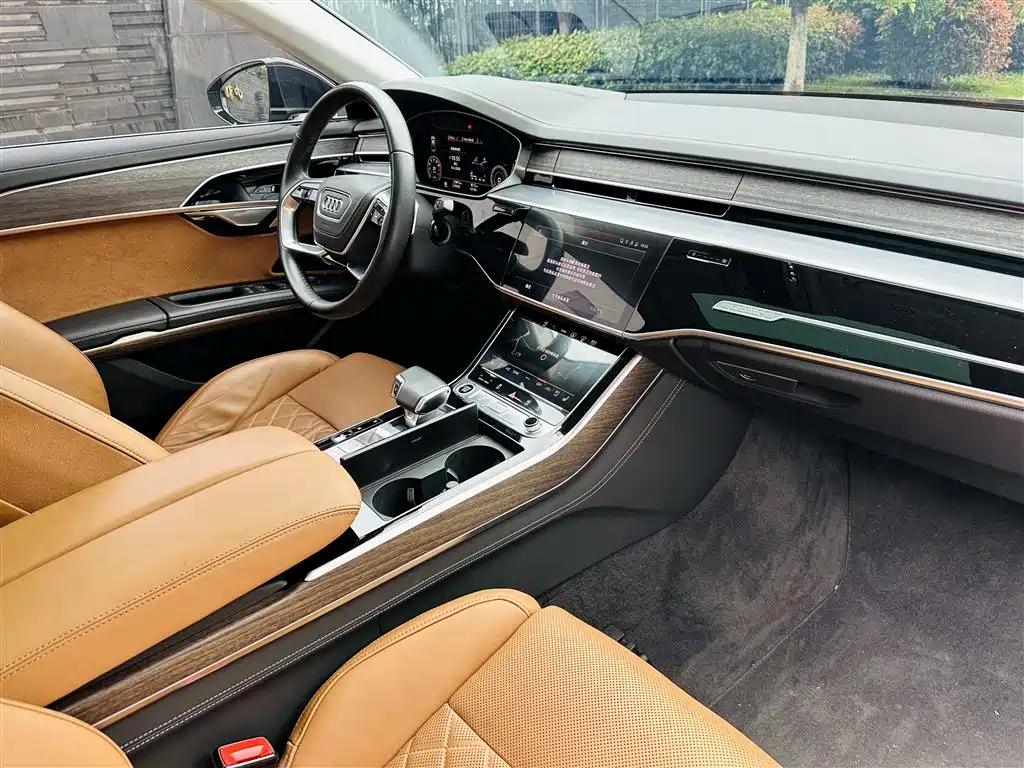 Audi A8 2023 — фото 15