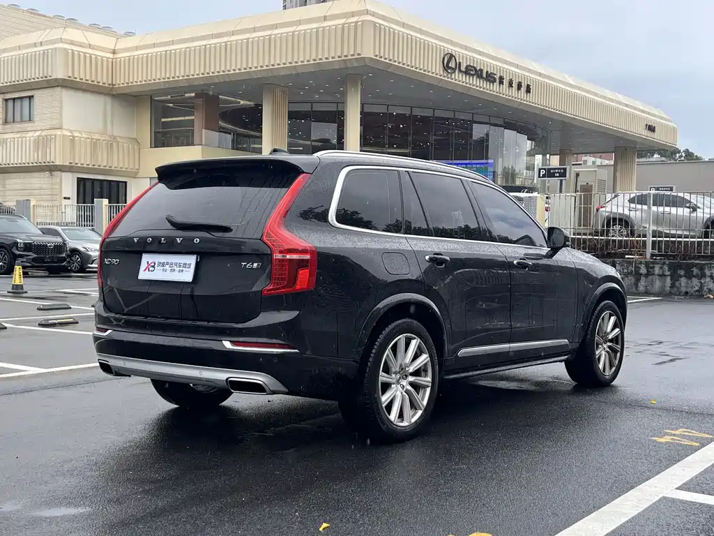 Volvo XC90 2019