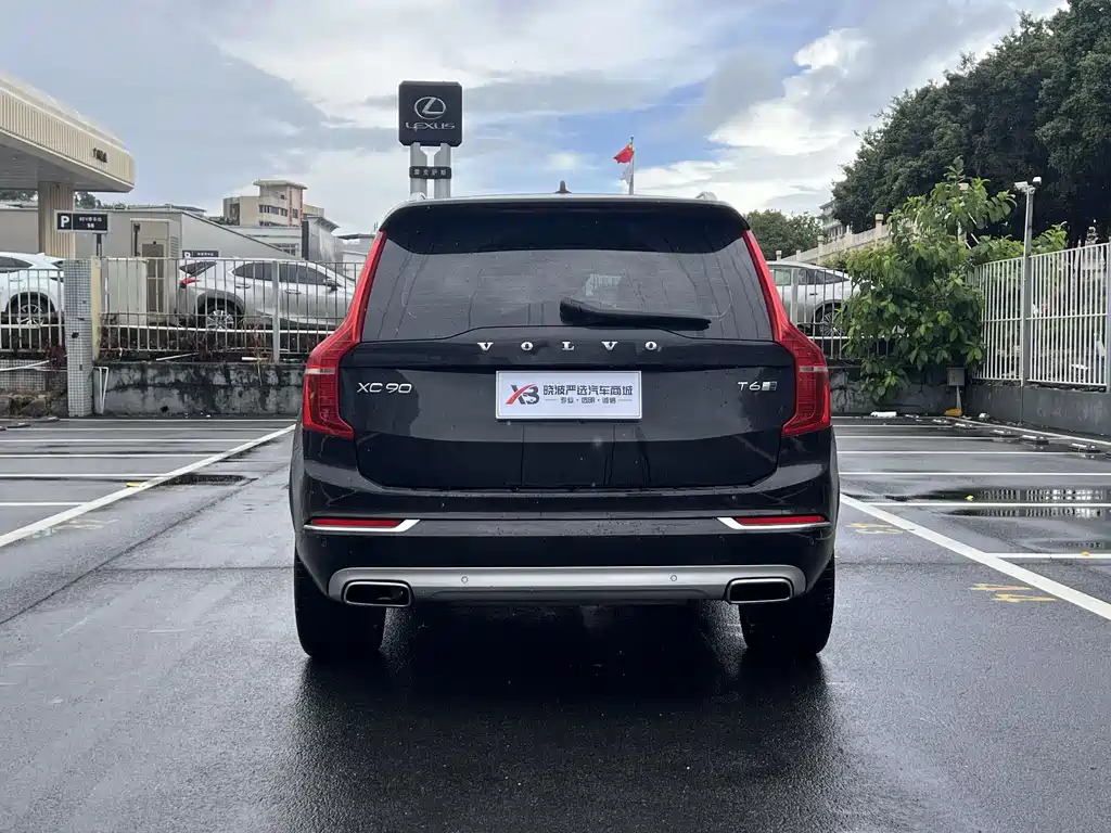 Volvo XC90 2019