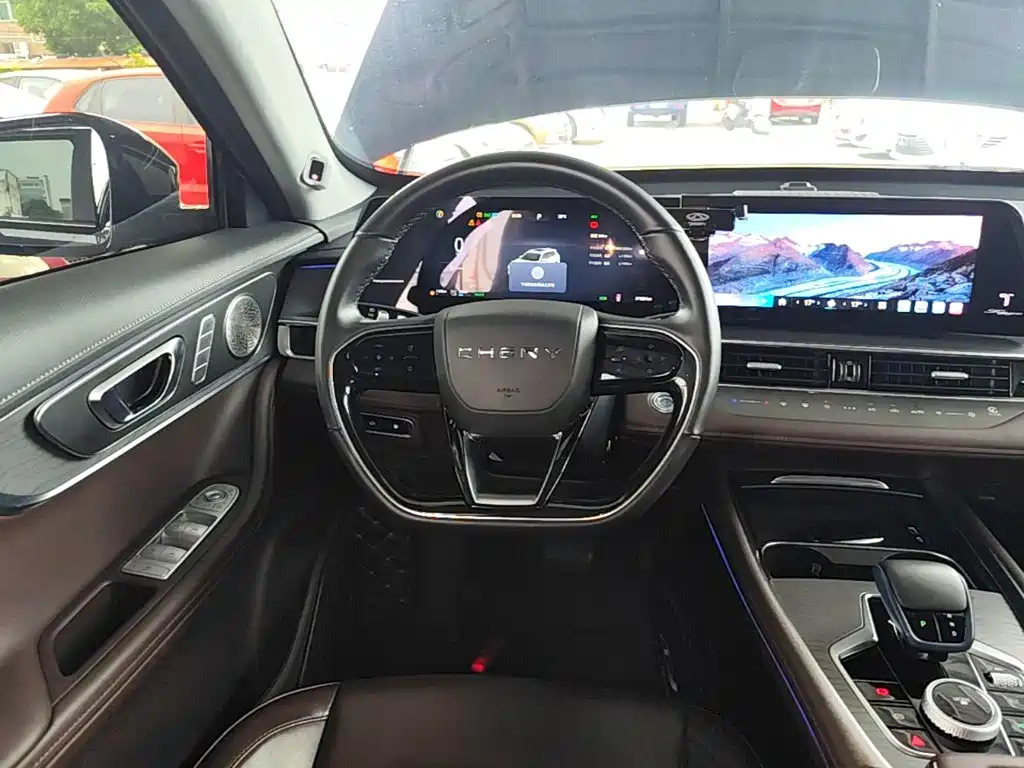 Chery Tiggo 8 PRO New Energy 2023 — фото 11