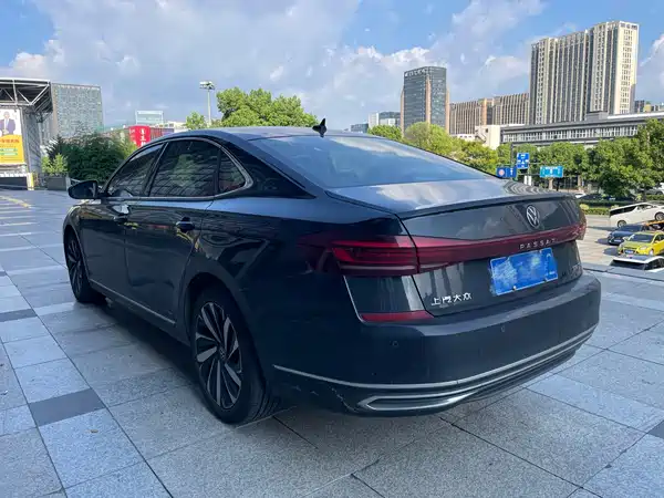 Volkswagen Passat 2022