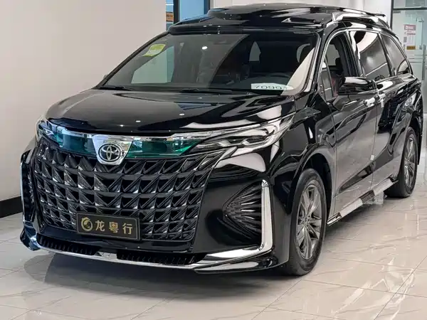 Toyota Sienna 2025