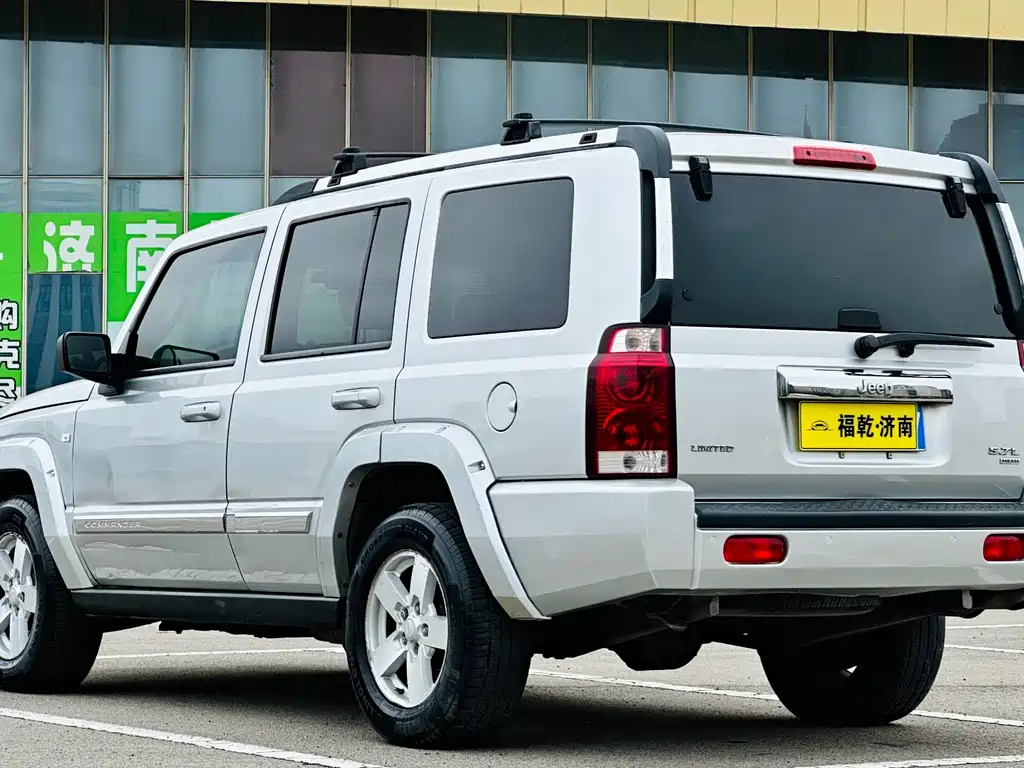 Jeep Commander Classic 2007 — фото 7