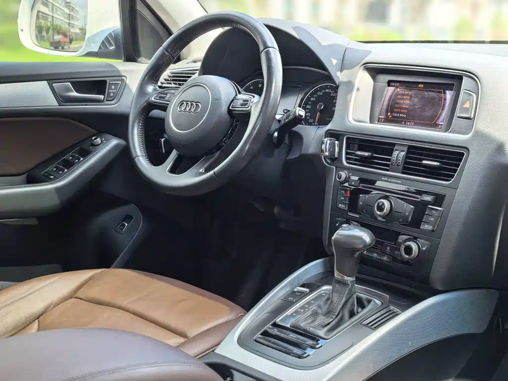 Audi Q5 2015 — фото 10