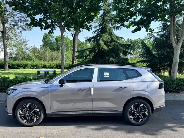 Volvo XC70 Plug-In Hybrid 2026