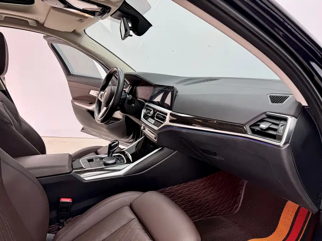 BMW 3 Series 2022 — фото 13