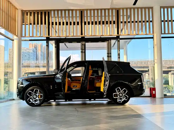 Rolls-Royce Cullinan 2024