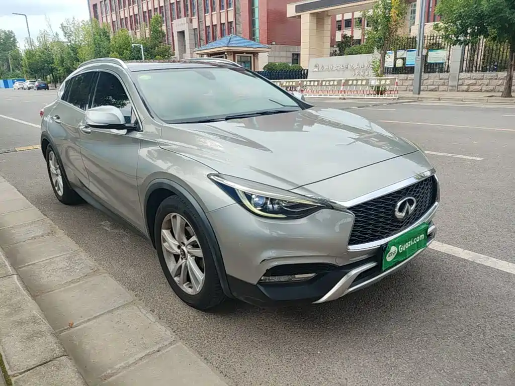 Infiniti QX30 2018 — фото 4