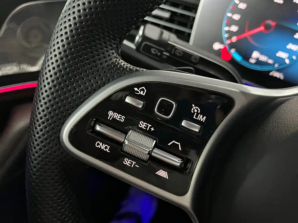 Mercedes-Benz GLE 2021 — фото 19