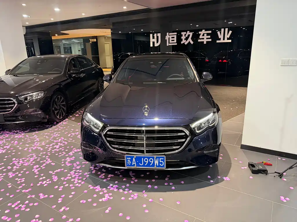Mercedes-Benz E-Class 2024