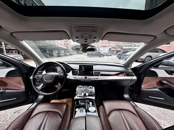 Audi A8 2012