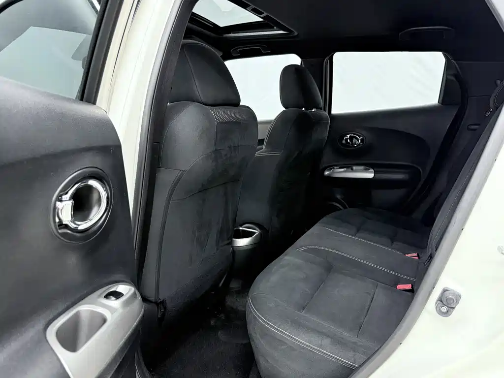 Infiniti ESQ 2018 — фото 10