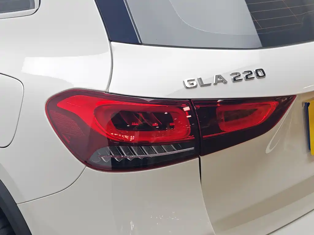 Mercedes-Benz GLA 2022 — фото 7