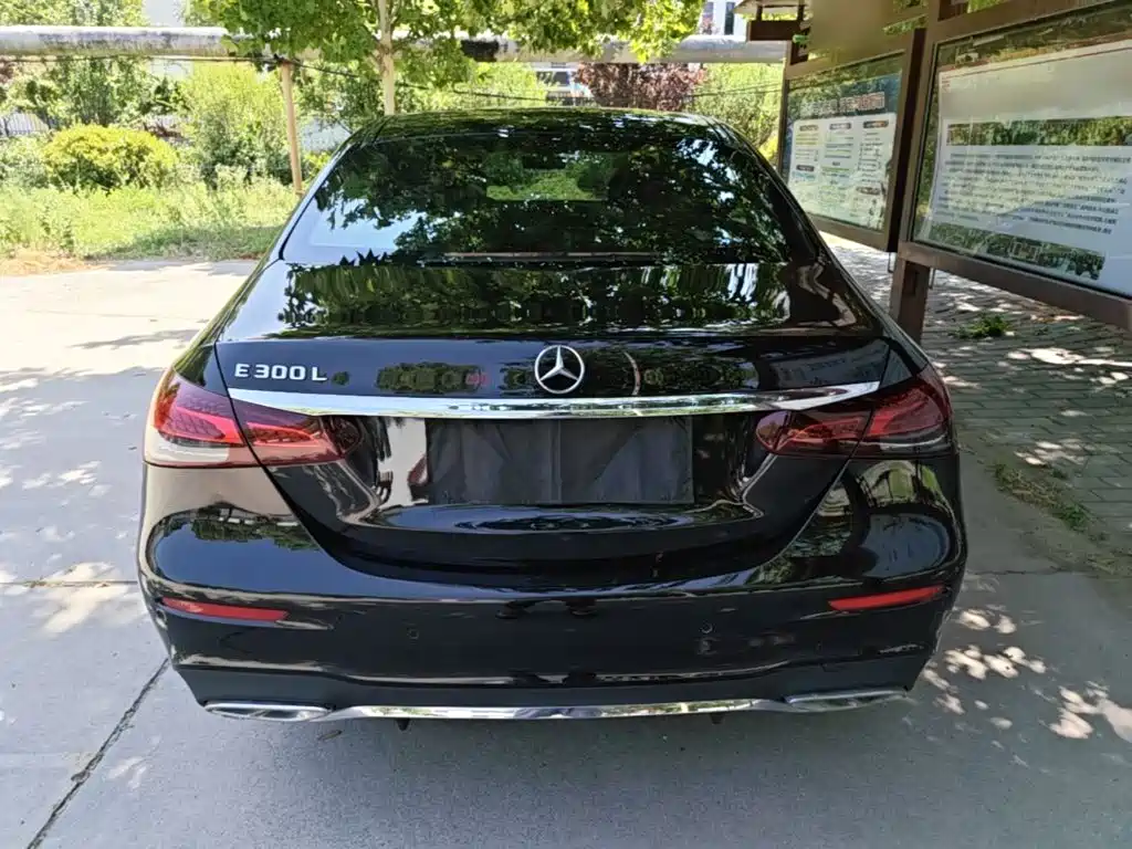 Mercedes-Benz E-Class 2021