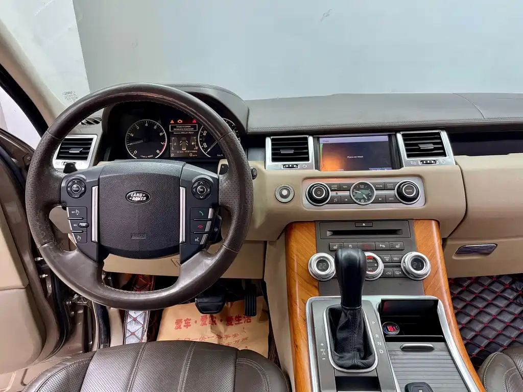 Land Rover Range Rover Sport 2010 — фото 17
