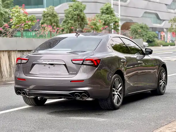 Maserati Ghibli 2021
