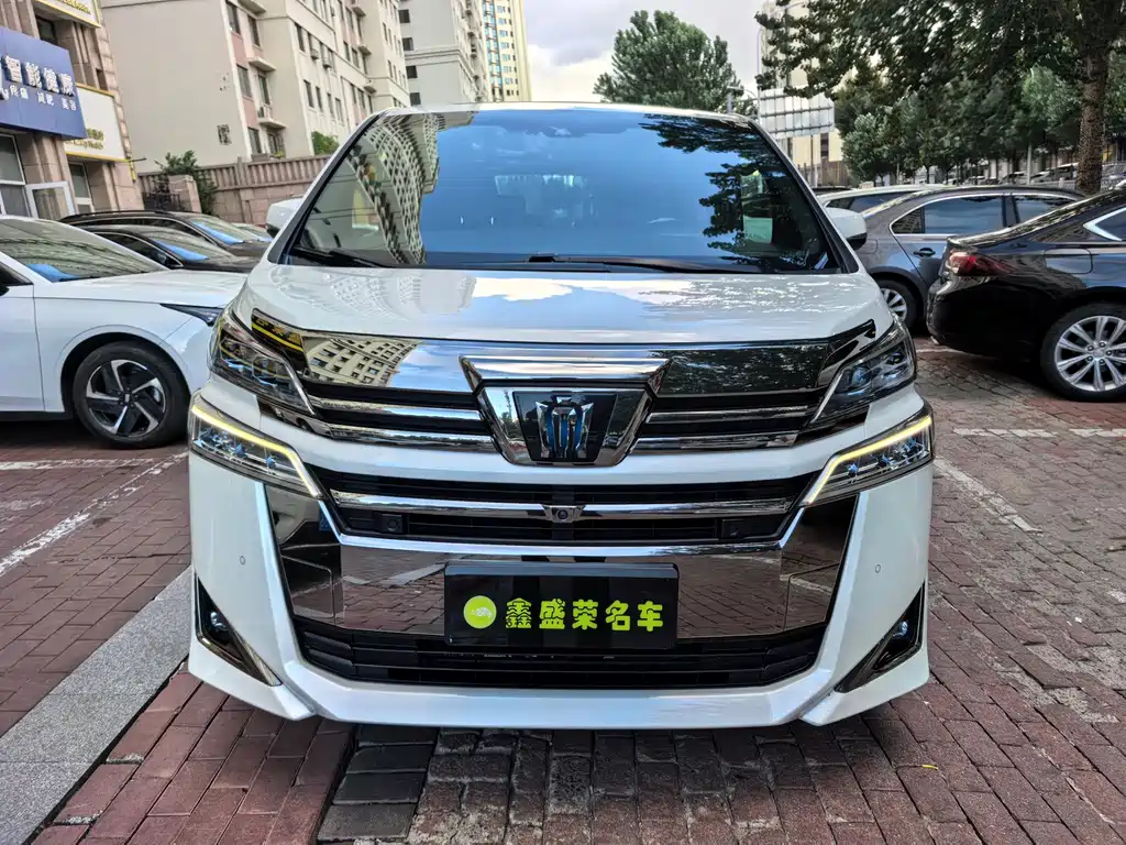 Toyota Vellfire 2022 — фото 2
