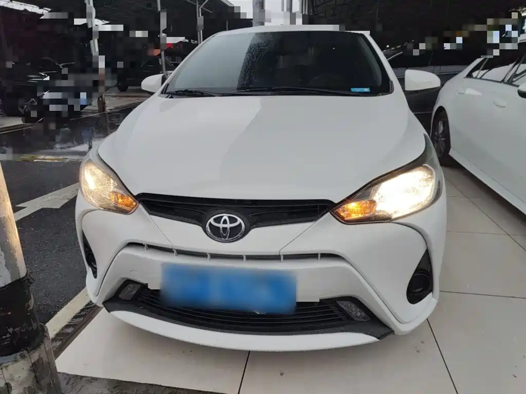 Toyota Yaris L 2019 — фото 3