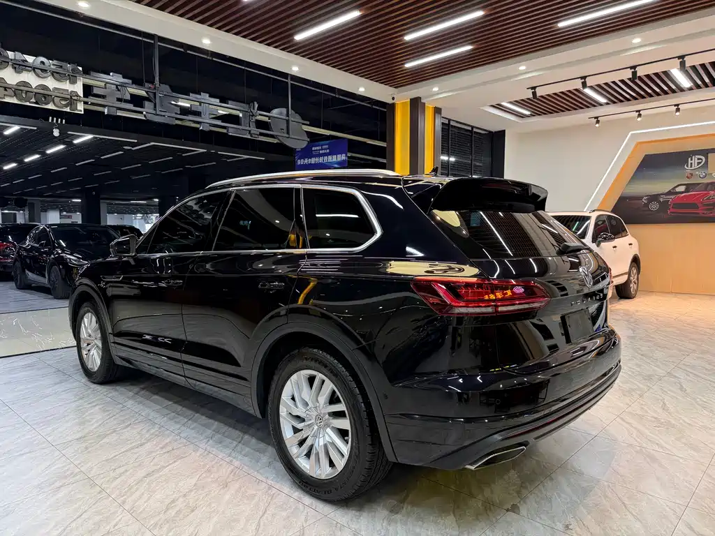 Volkswagen Touareg 2019 — фото 6