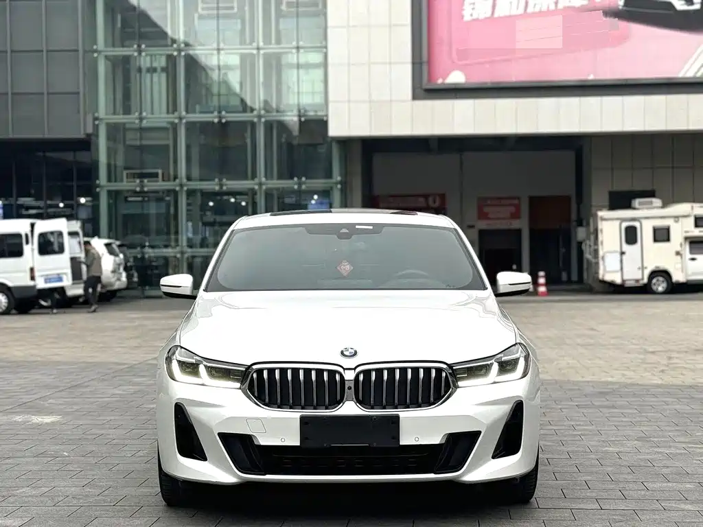 BMW 6 Series GT 2022 — фото 6
