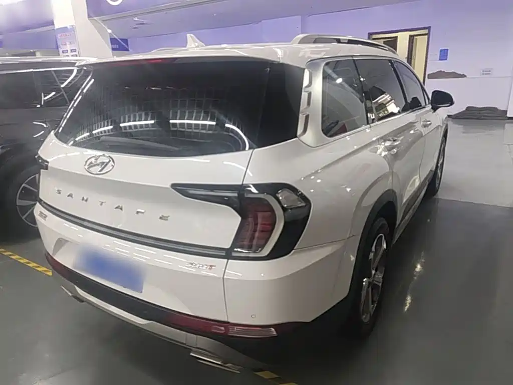 Hyundai Santa Fe 2023