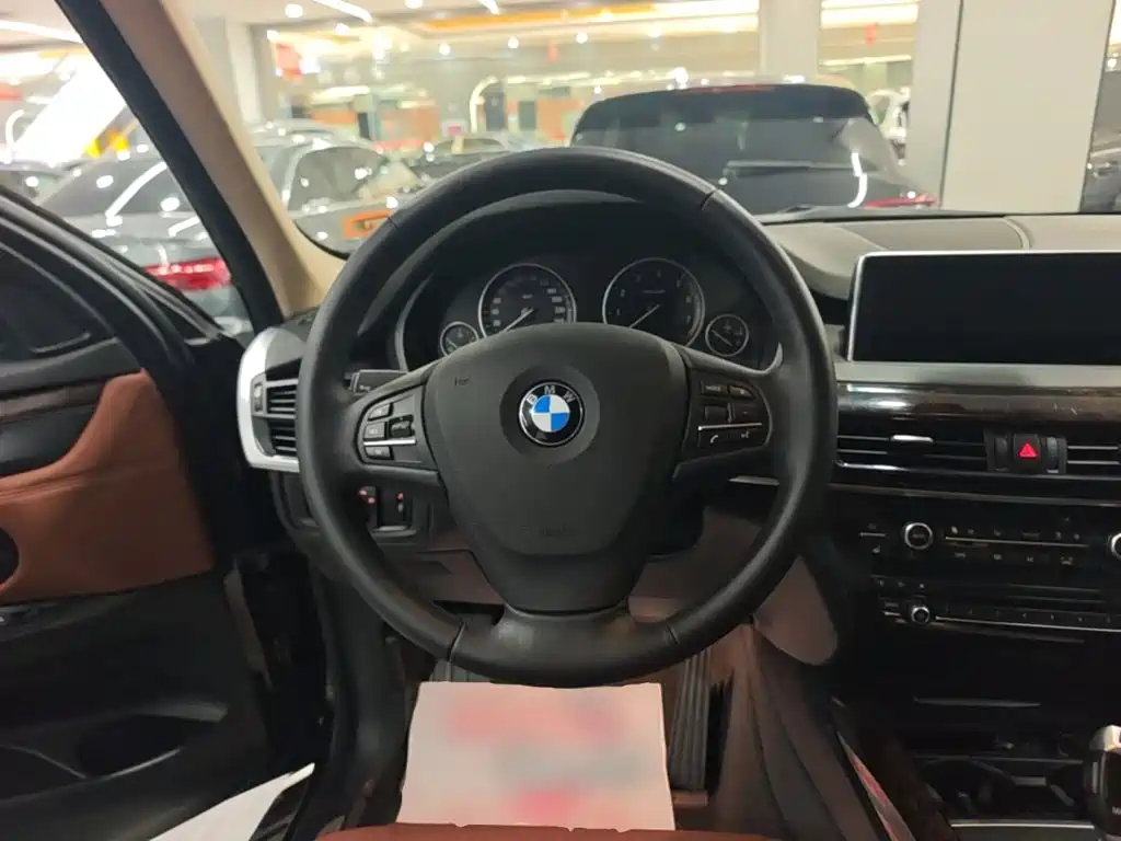 BMW X5 2016 — фото 11