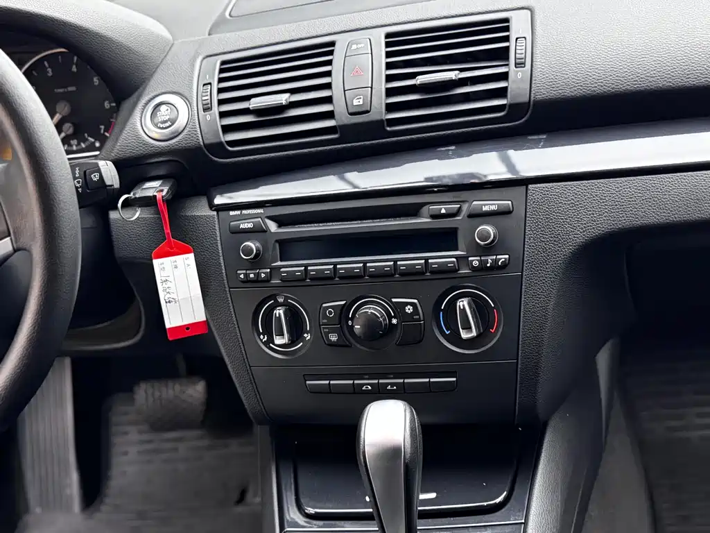 BMW 1 Series 2012 — фото 9