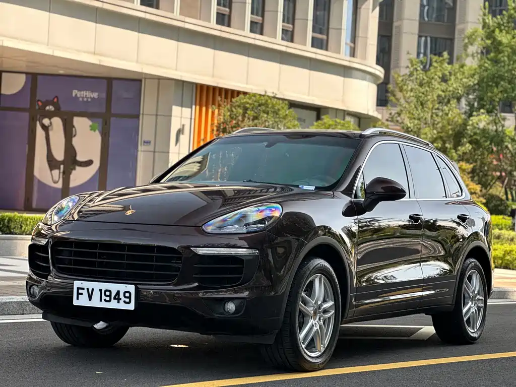 Porsche Cayenne 2017 — фото 1