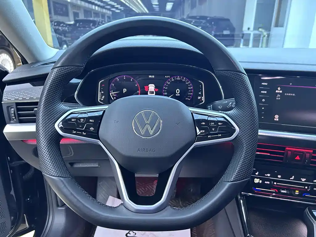Volkswagen Passat 2023