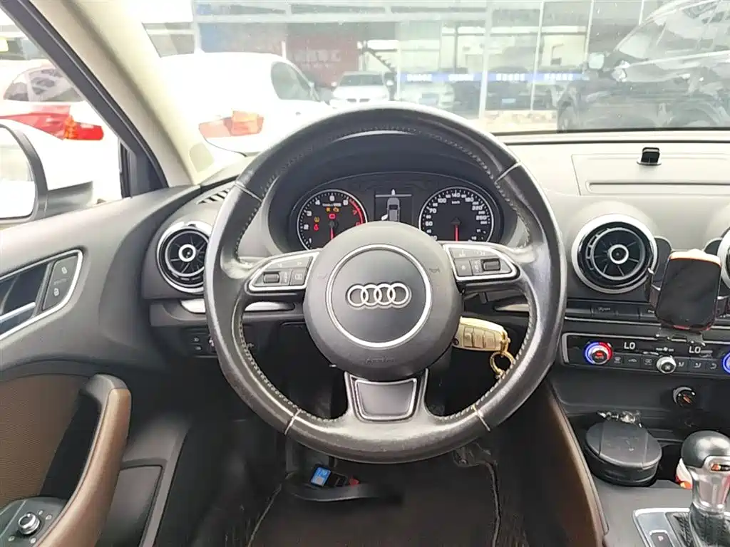 Audi A3 2016 — фото 11