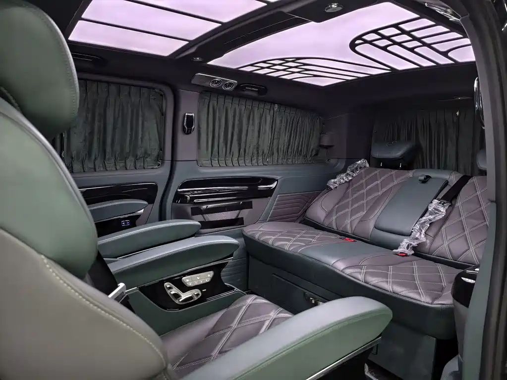 Mercedes-Benz Vito 2023 — фото 18