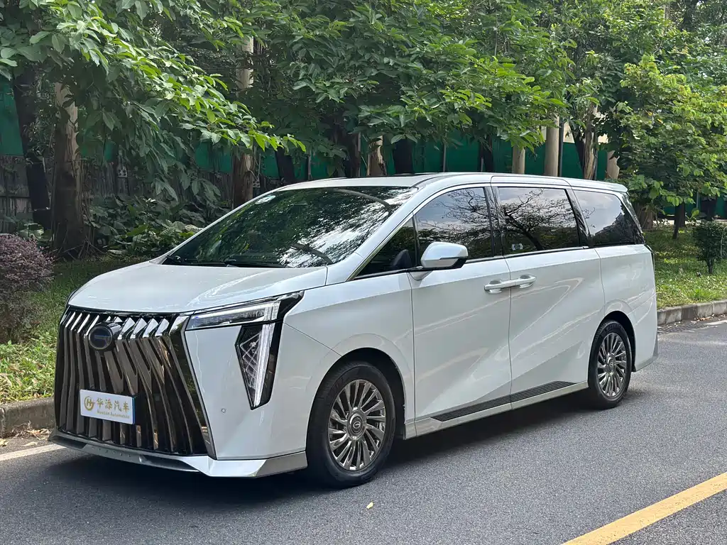 GAC Motor Trumpchi M8 2022 — фото 1