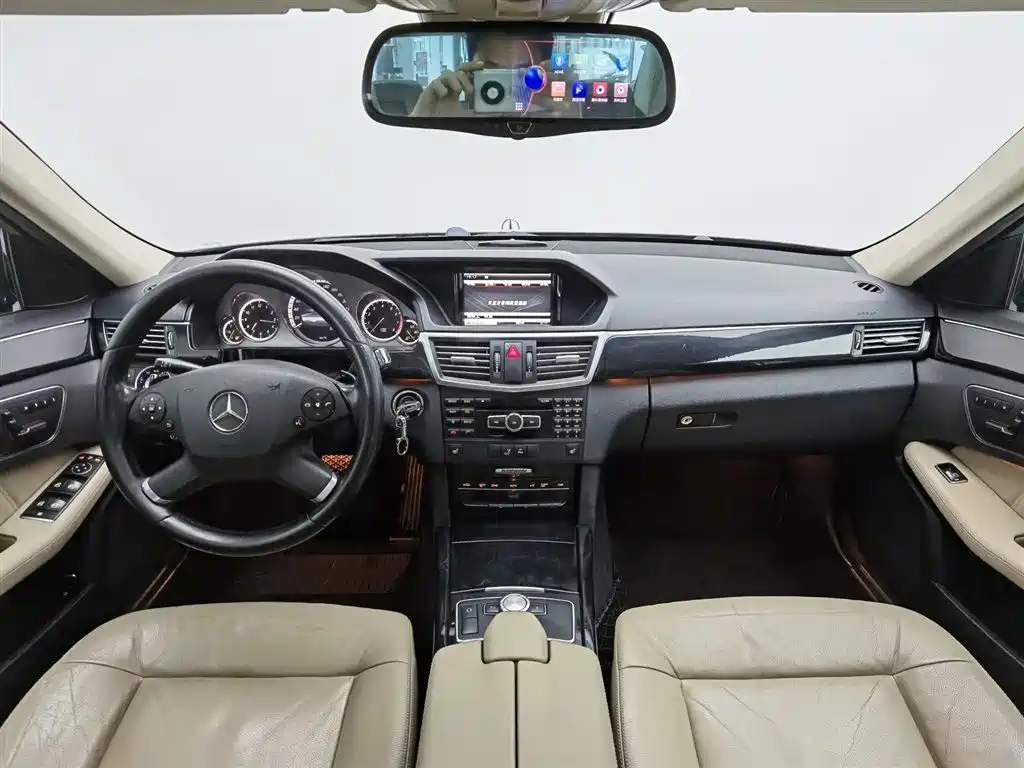 Mercedes-Benz E-Class 2013 — фото 5