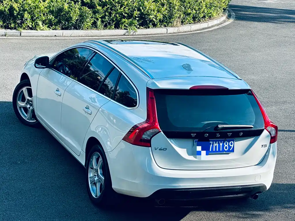 Volvo V60 2013