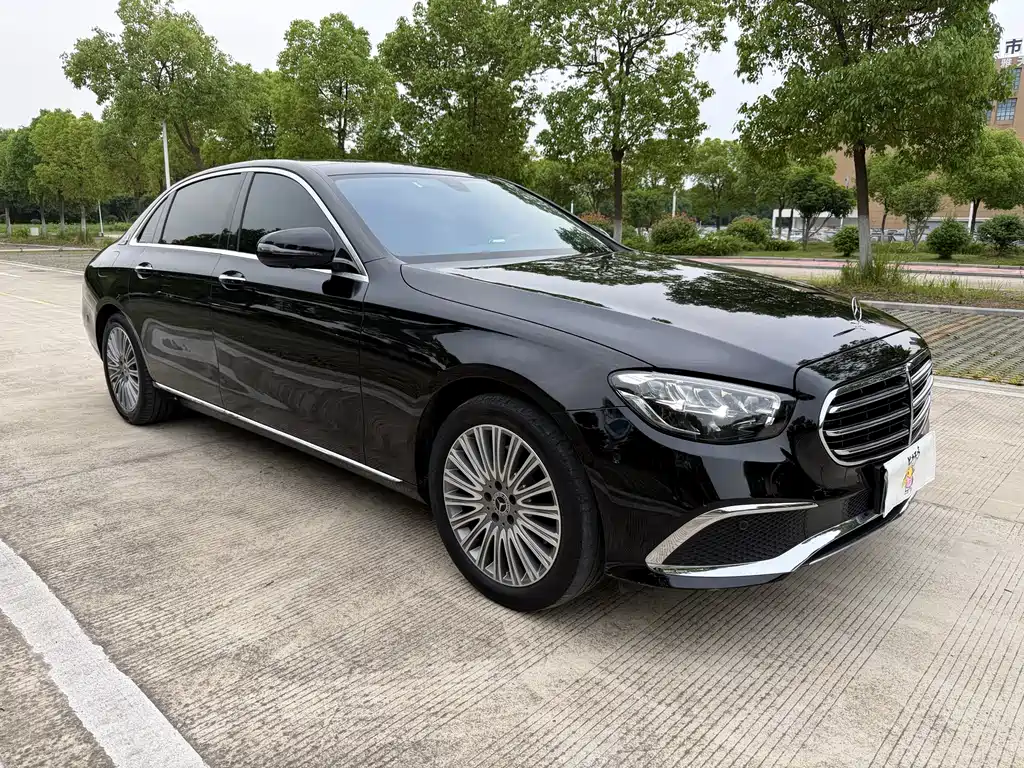 Mercedes-Benz E-Class 2022 — фото 3