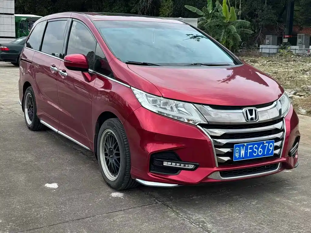 Honda Odyssey 2017 — фото 2