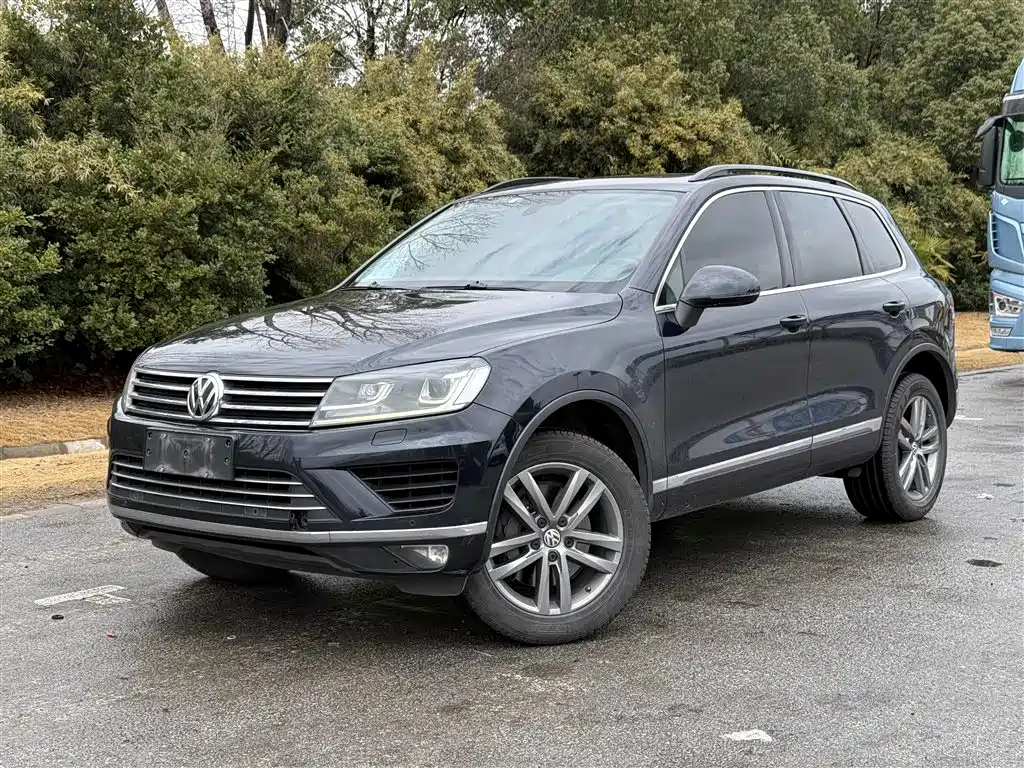 Volkswagen Touareg 2018 — фото 1