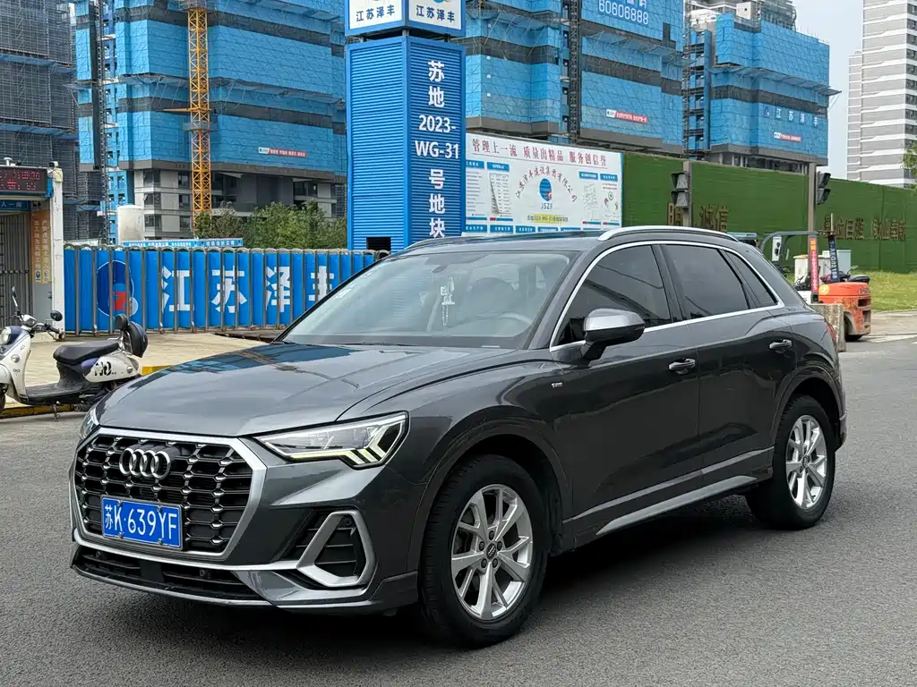 Audi Q3 2019 — фото 1