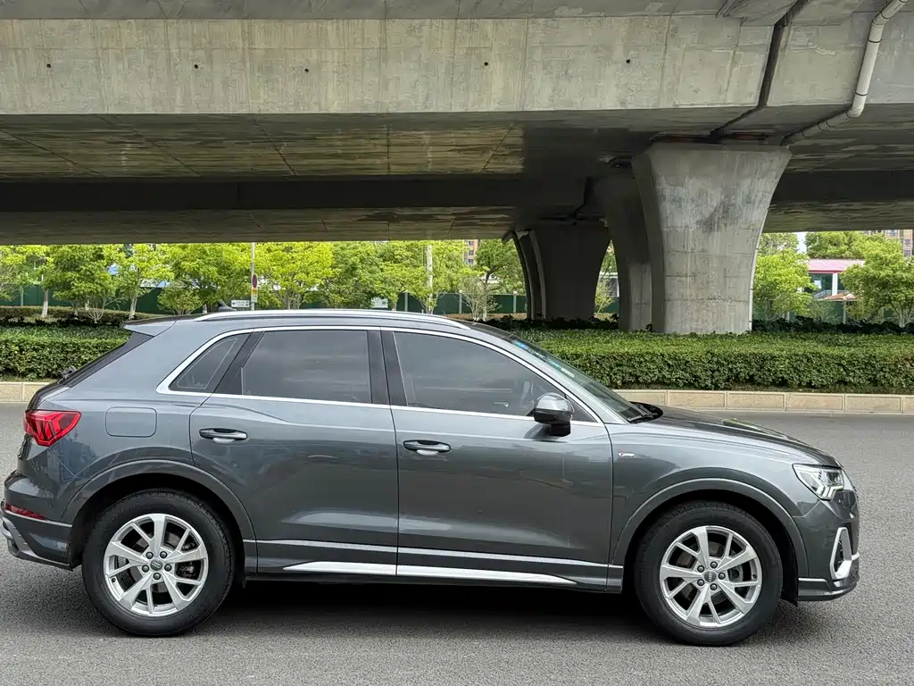 Audi Q3 2019 — фото 4