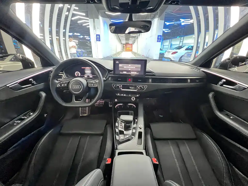 Audi A4L 2025
