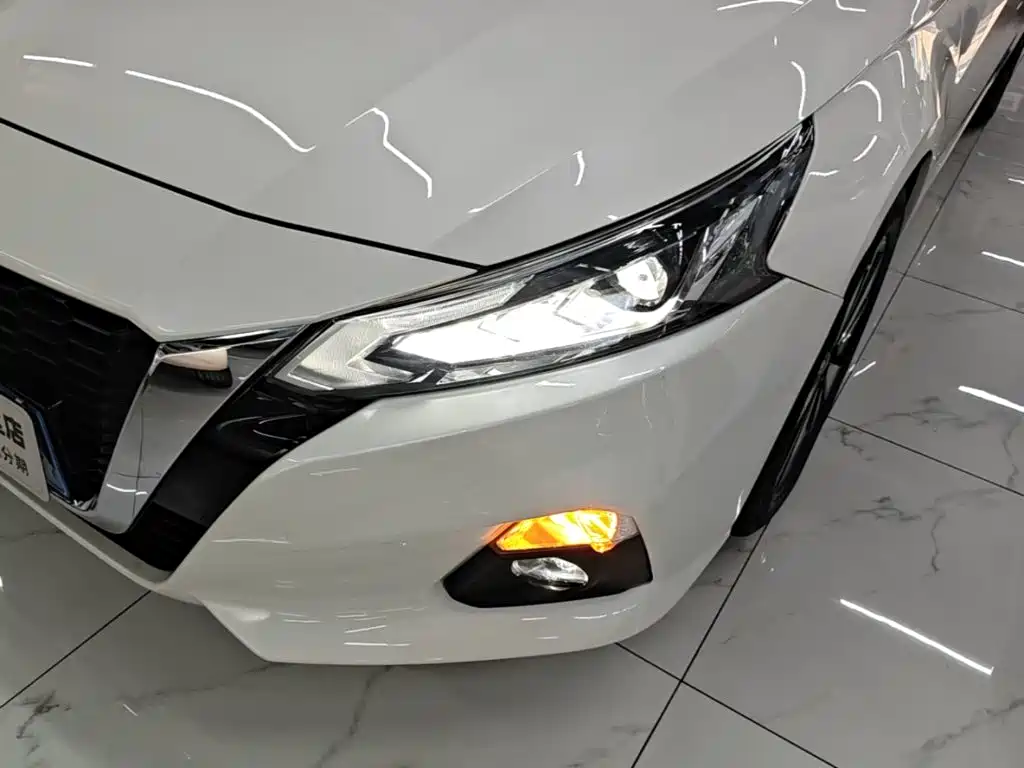 Nissan Teana 2022 — фото 24