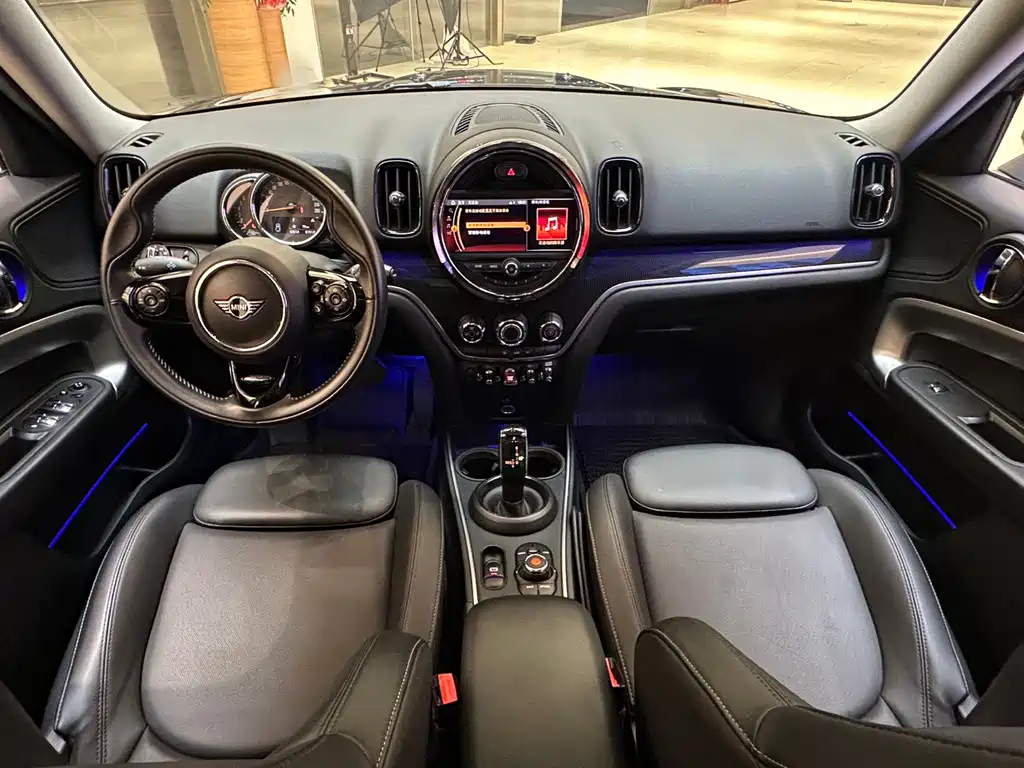 MINI Countryman 2020 — фото 11