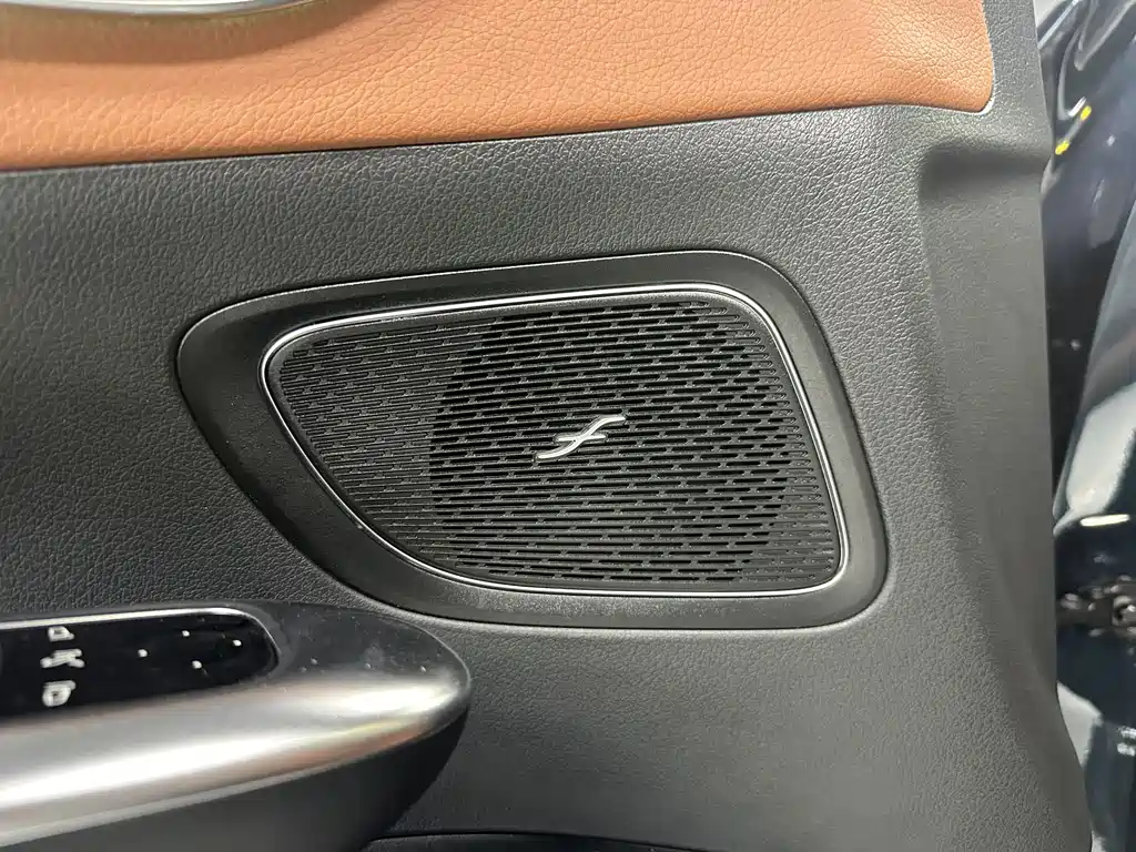 Mercedes-Benz C-Class 2022 — фото 13