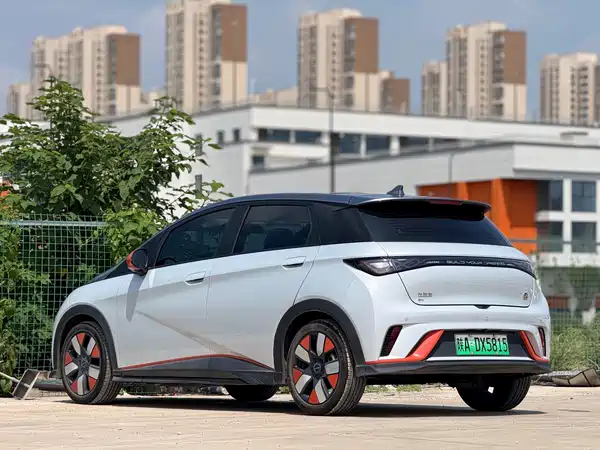 BYD Dolphin 2022