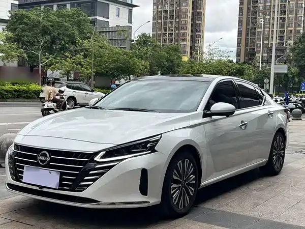 Nissan Teana 2024